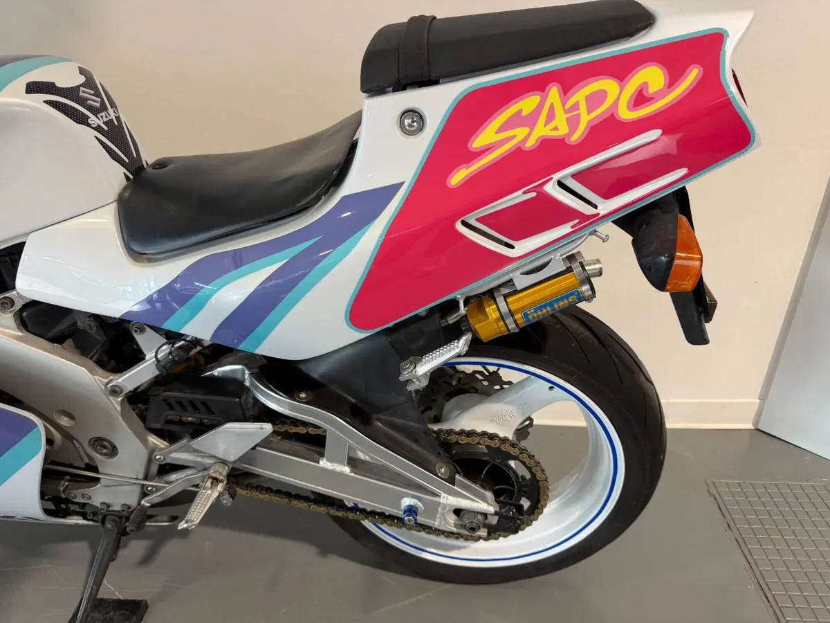 Suzuki RGV 250 (1989 - 97) (5)