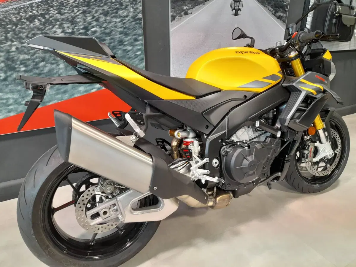 Aprilia Tuono V4 (2025 - 26) (5)
