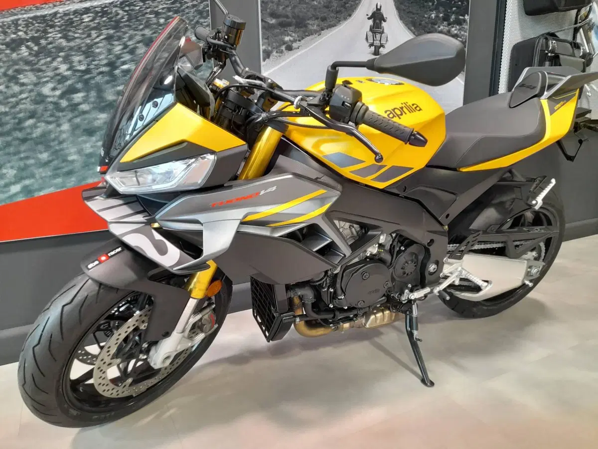 Aprilia Tuono V4 (2025 - 26) (7)