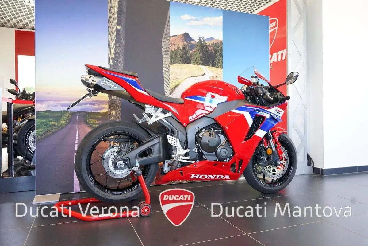 Honda CBR 600 RR (2024 - 26) (4)