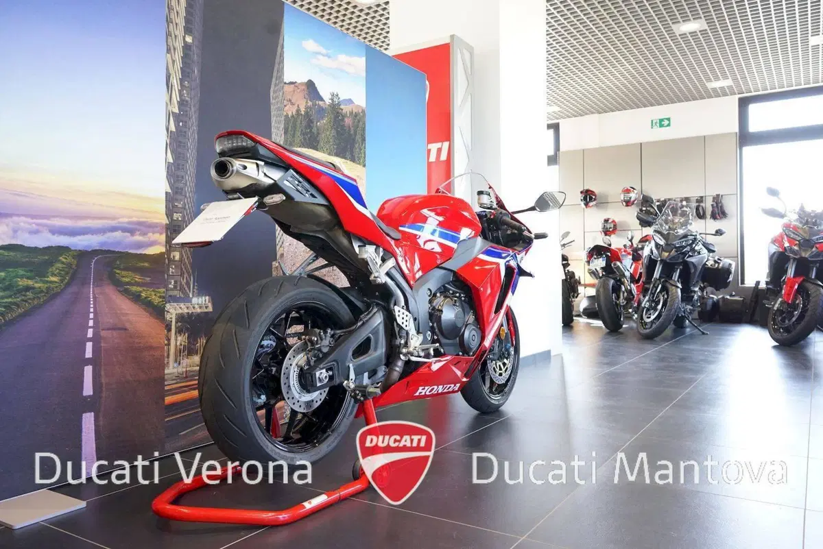 Honda CBR 600 RR (2024 - 26) (5)