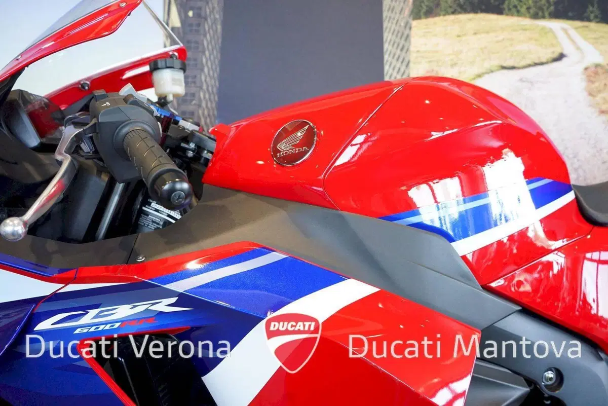 Honda CBR 600 RR (2024 - 26) (15)