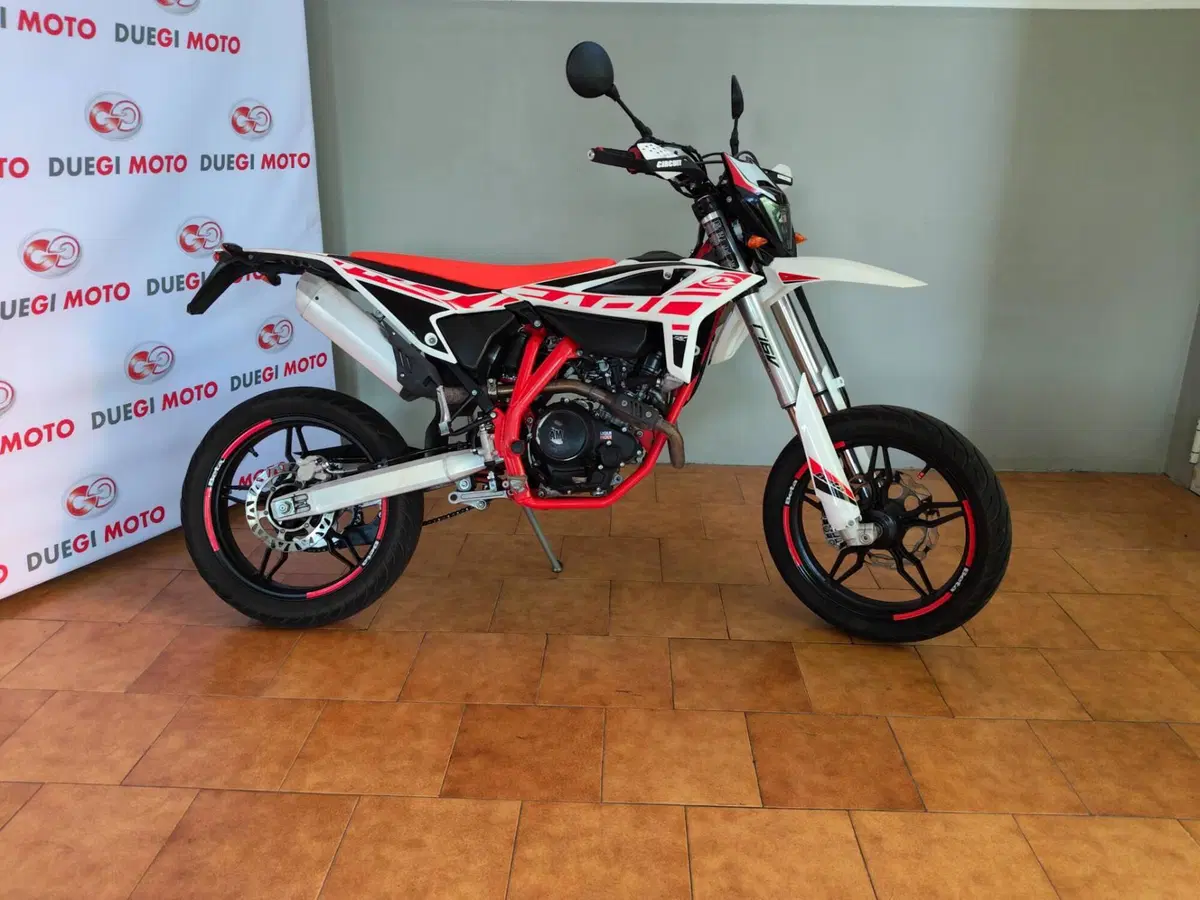 Betamotor RR 125 4T Motard LC (2021 - 23) (2)