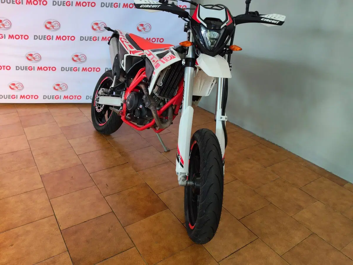 Betamotor RR 125 4T Motard LC (2021 - 23) (3)