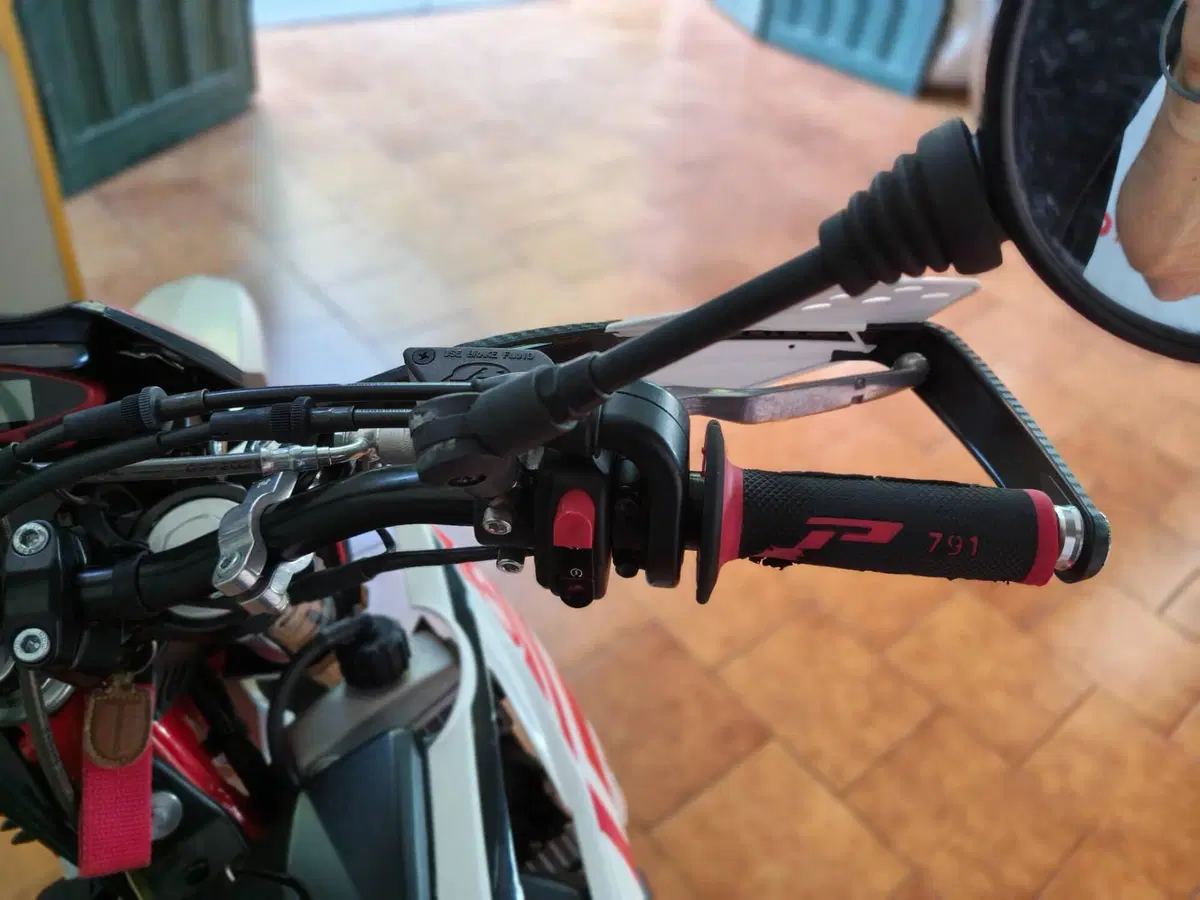 Betamotor RR 125 4T Motard LC (2021 - 23) (9)