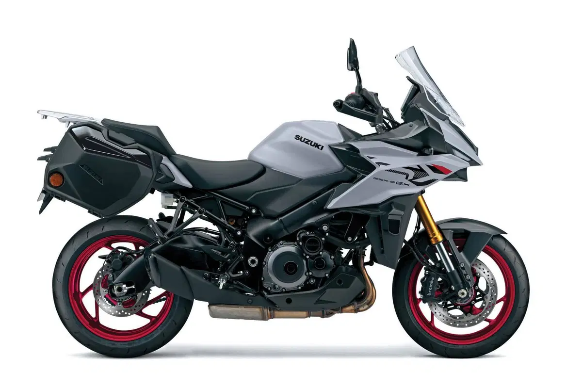 Suzuki GSX-S1000GX Plus (2026) (3)