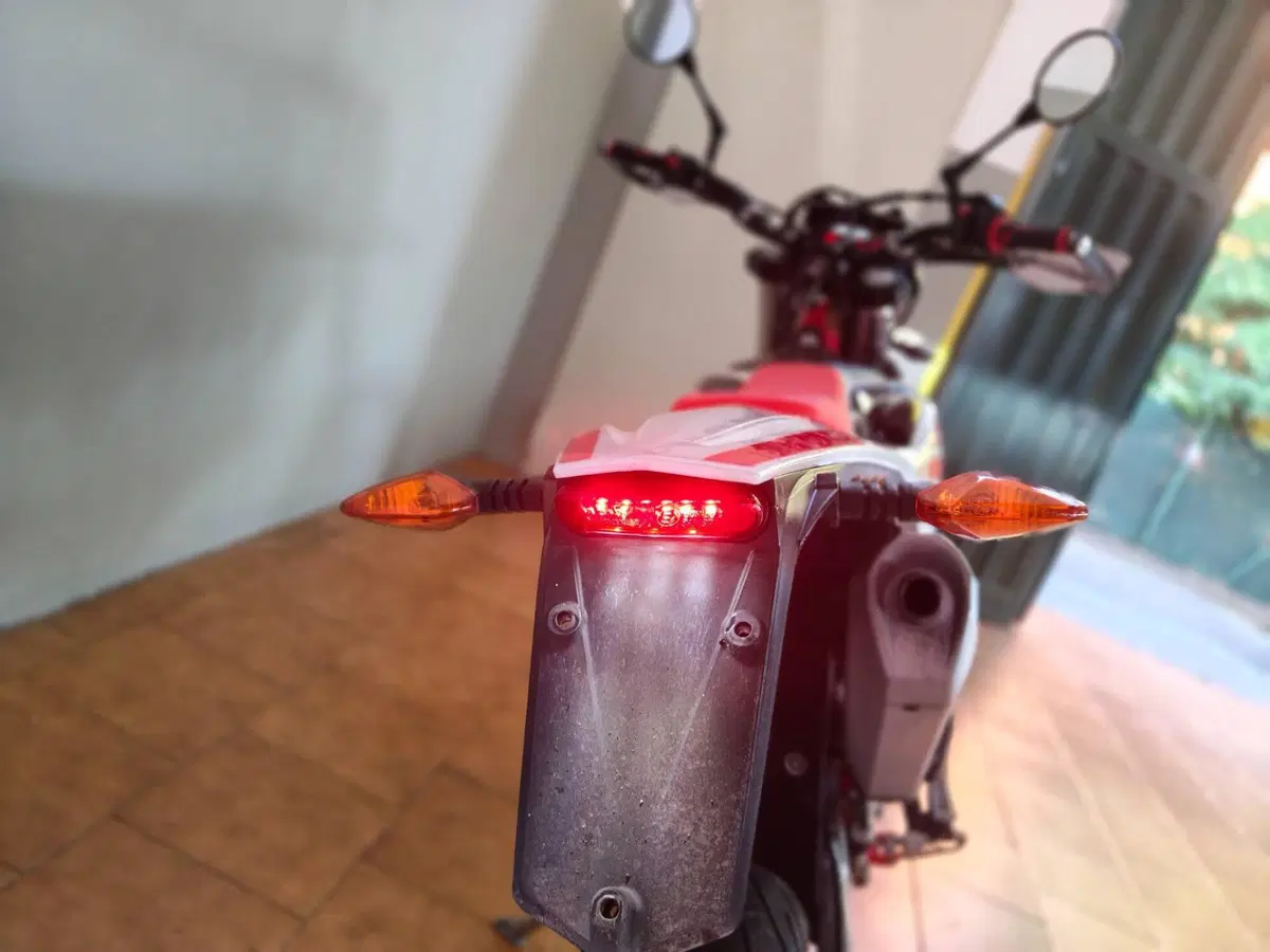Betamotor RR 125 4T Motard LC (2021 - 23) (11)