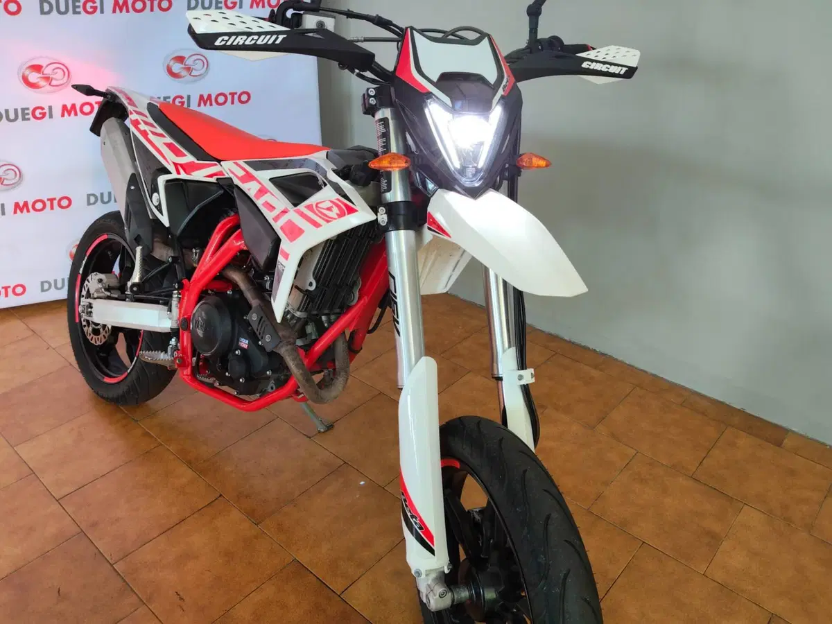Betamotor RR 125 4T Motard LC (2021 - 23) (12)