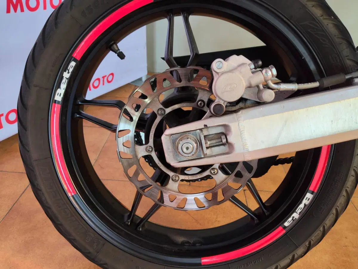 Betamotor RR 125 4T Motard LC (2021 - 23) (14)