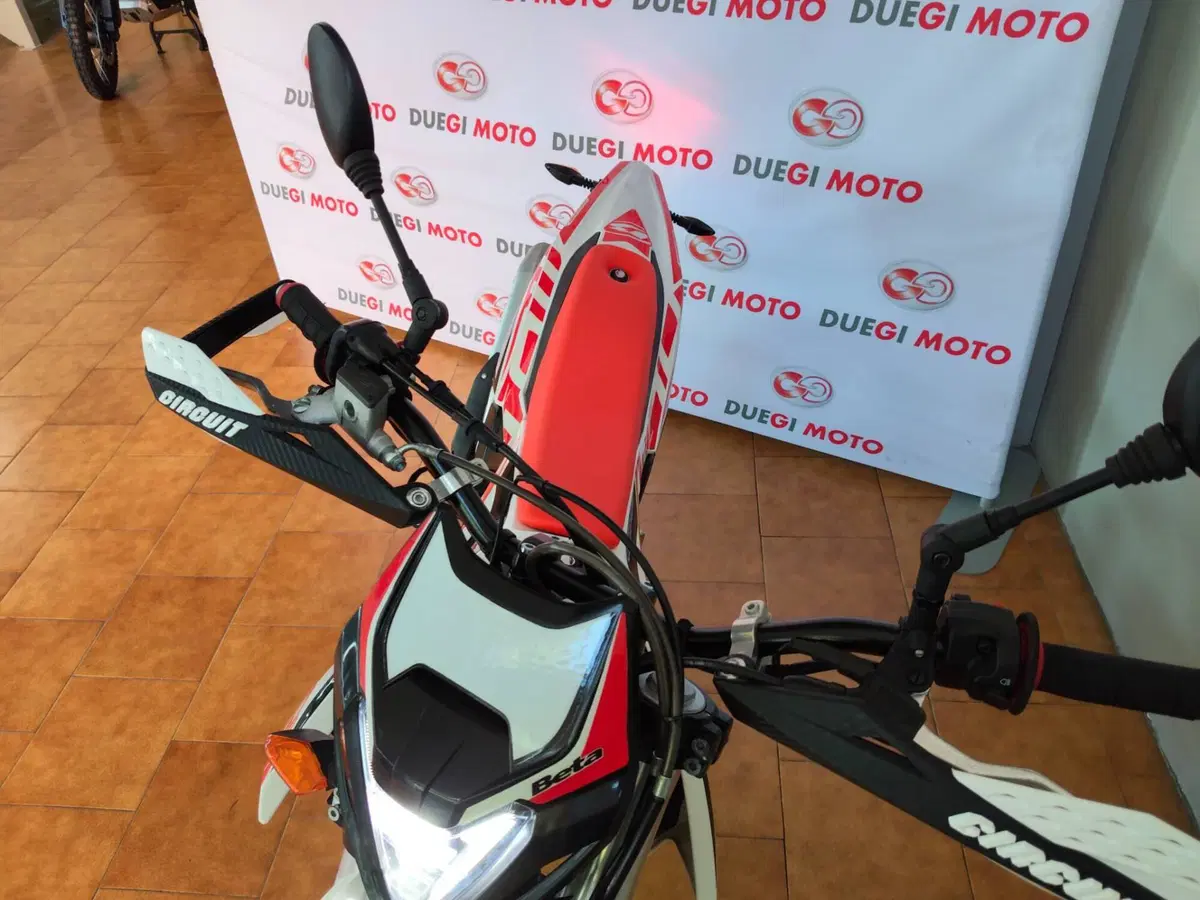 Betamotor RR 125 4T Motard LC (2021 - 23) (15)