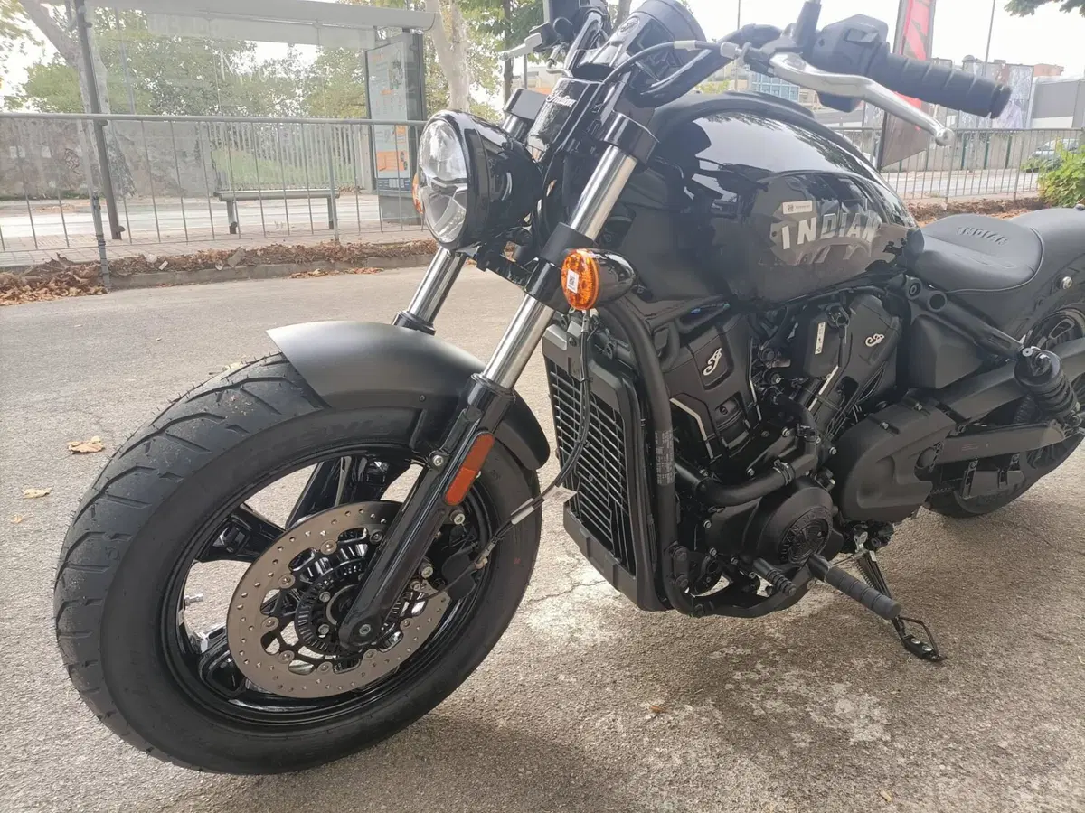 Indian Scout Sixty 999 Bobber (2025 - 26) (9)