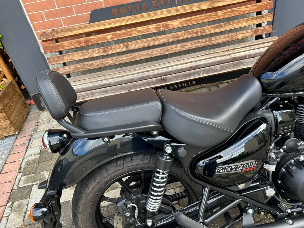 Royal Enfield Meteor 350 (2021 - 26) (4)