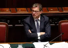 Caro carburanti, sconto sul bollo auto per le partite IVA: l’ipotesi del Governo