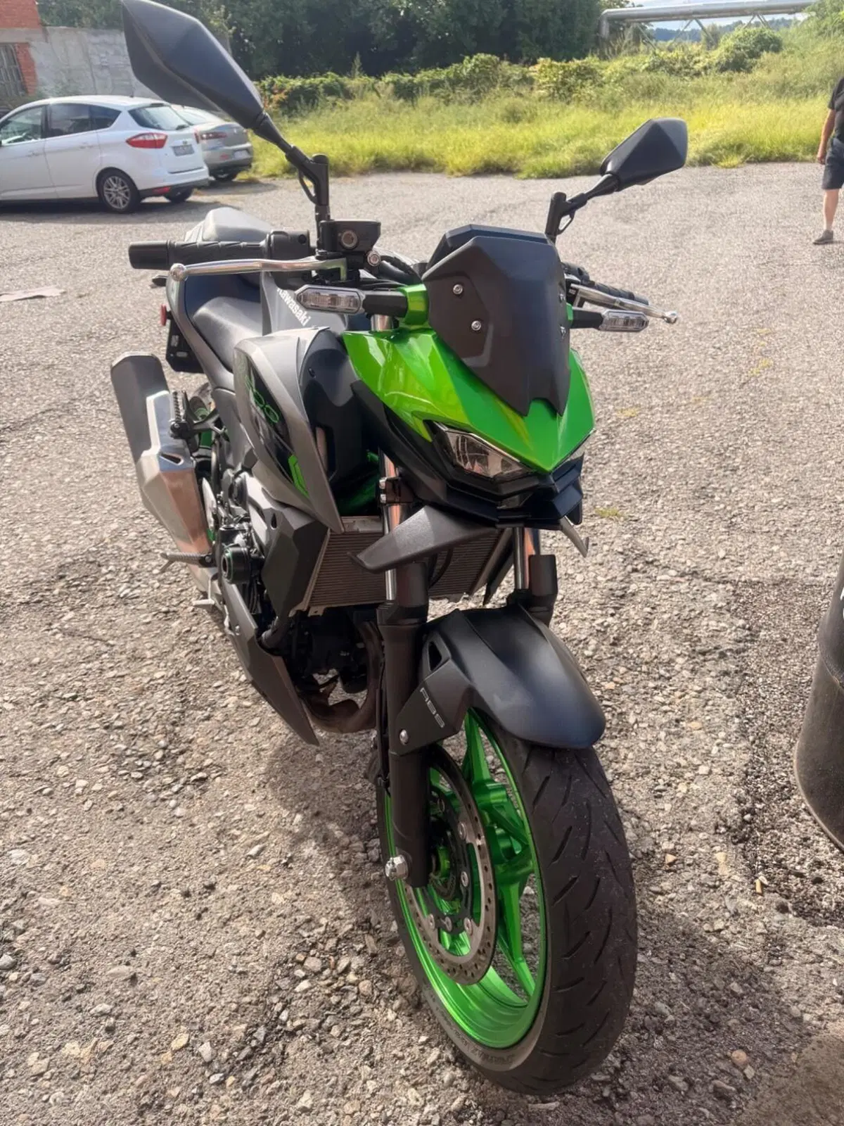 Kawasaki Z 500 SE (2024 - 26) (5)