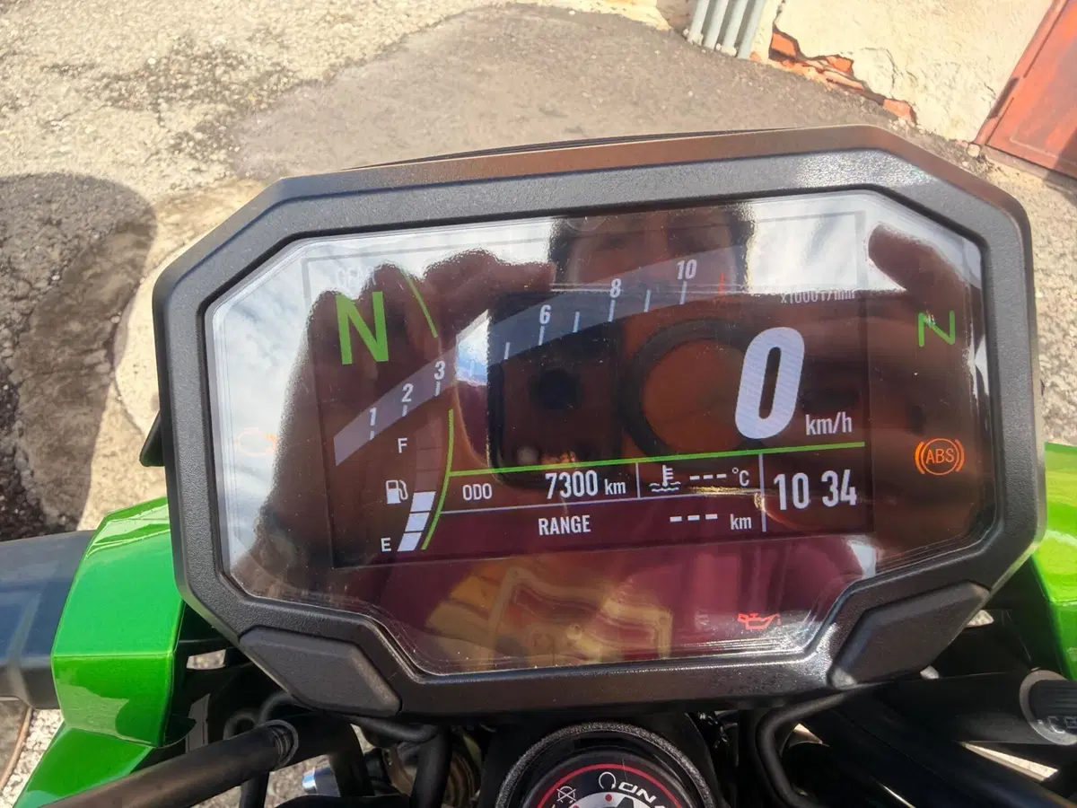 Kawasaki Z 500 SE (2024 - 26) (6)