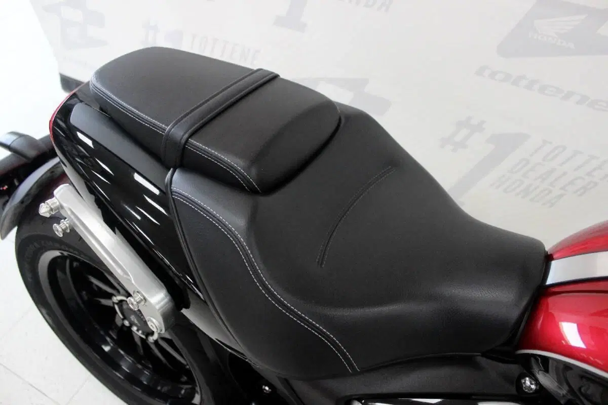 Triumph Rocket 3 Storm R (2024 - 26) (5)