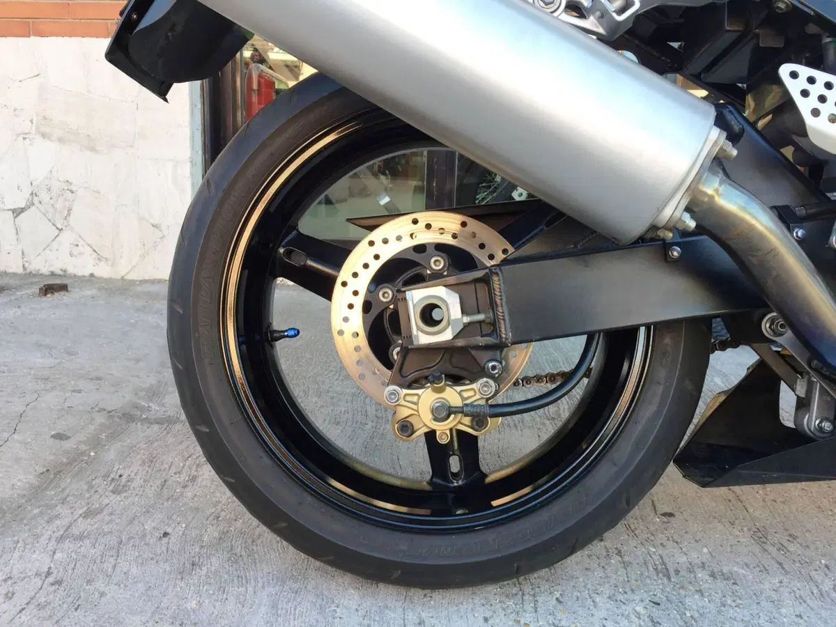 Suzuki GSX-R1000 (2003 - 04) (14)