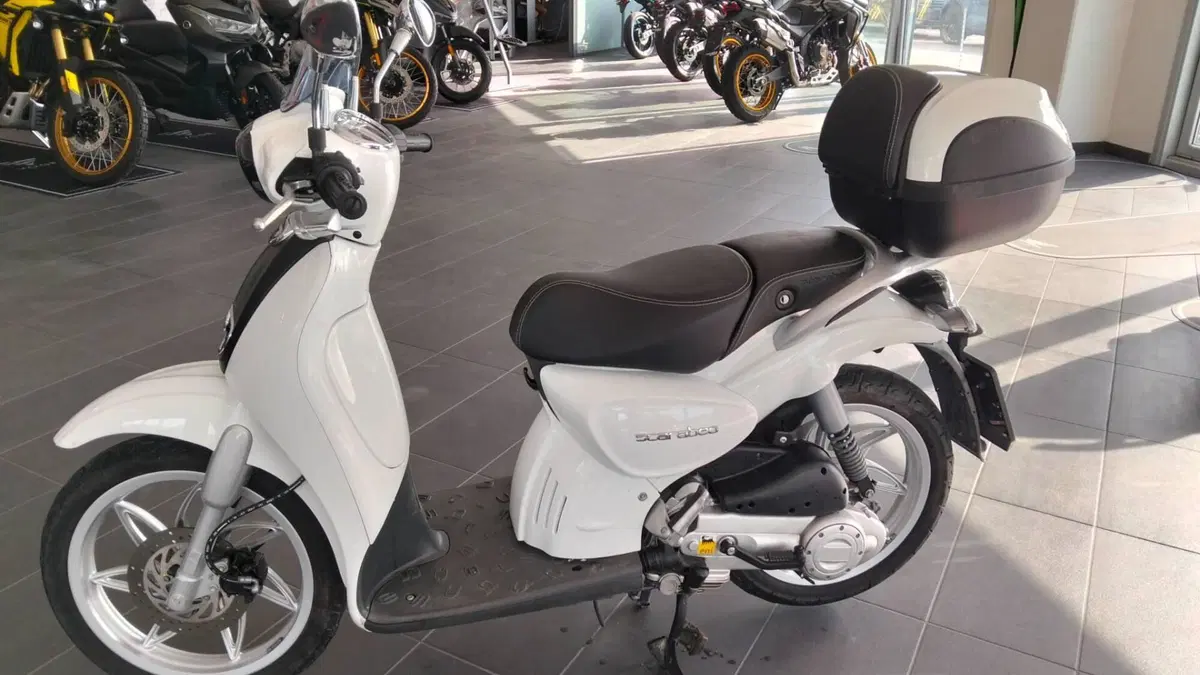 Aprilia Scarabeo 100 4t (2007 - 16) (2)