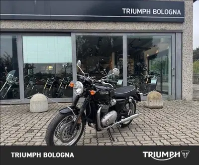 Triumph Bonneville T120 Black Stealth Edition (2024) usata