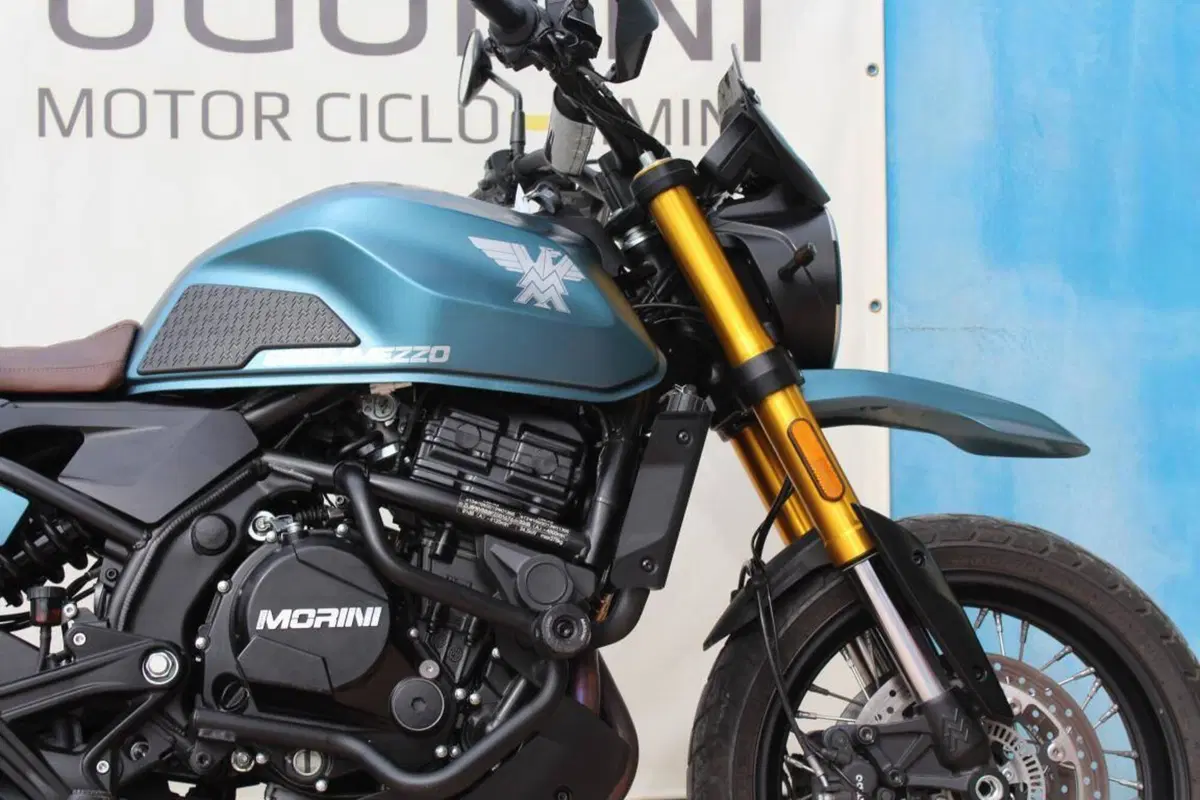 Moto Morini SEIEMMEZZO SCR (2022 - 26) (5)