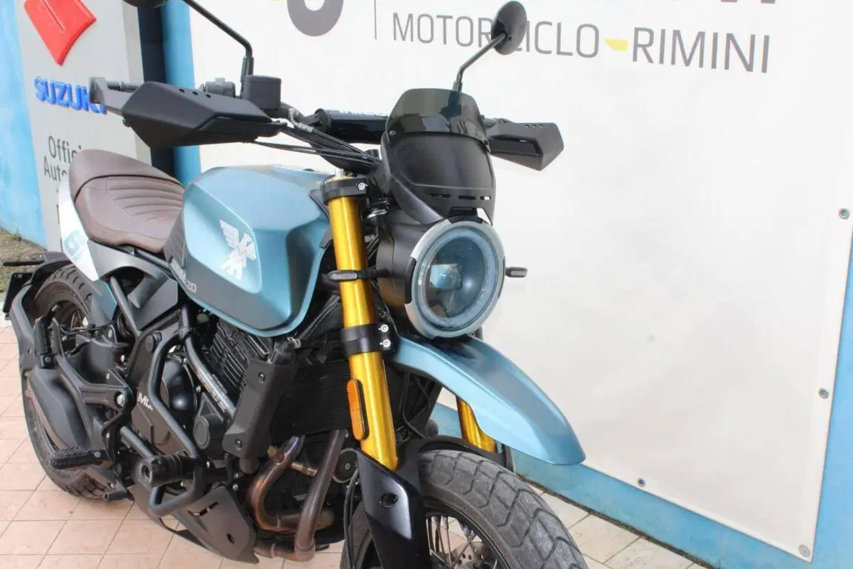 Moto Morini SEIEMMEZZO SCR (2022 - 26) (8)
