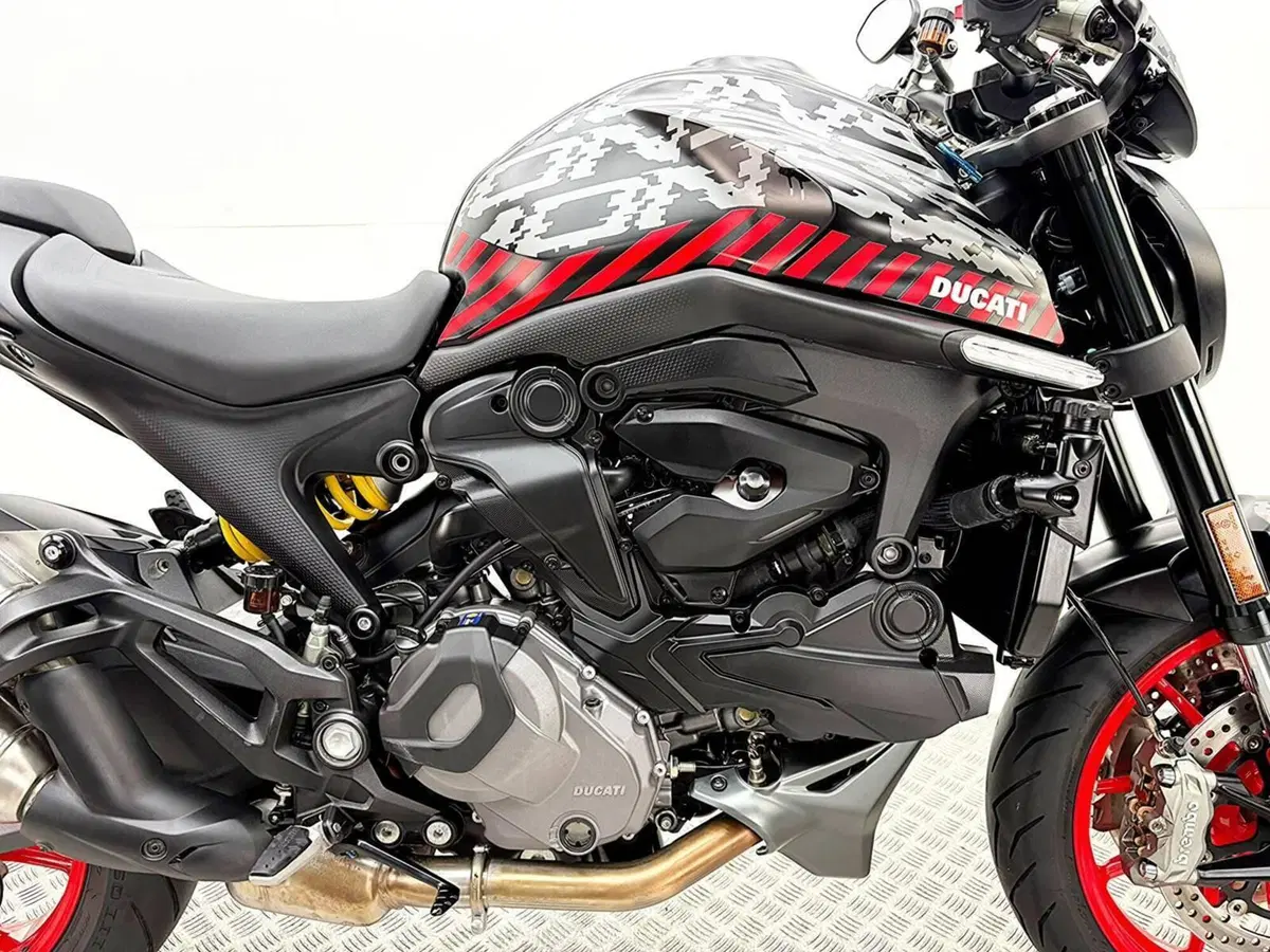 Ducati Monster 937 (2021 - 25) (8)