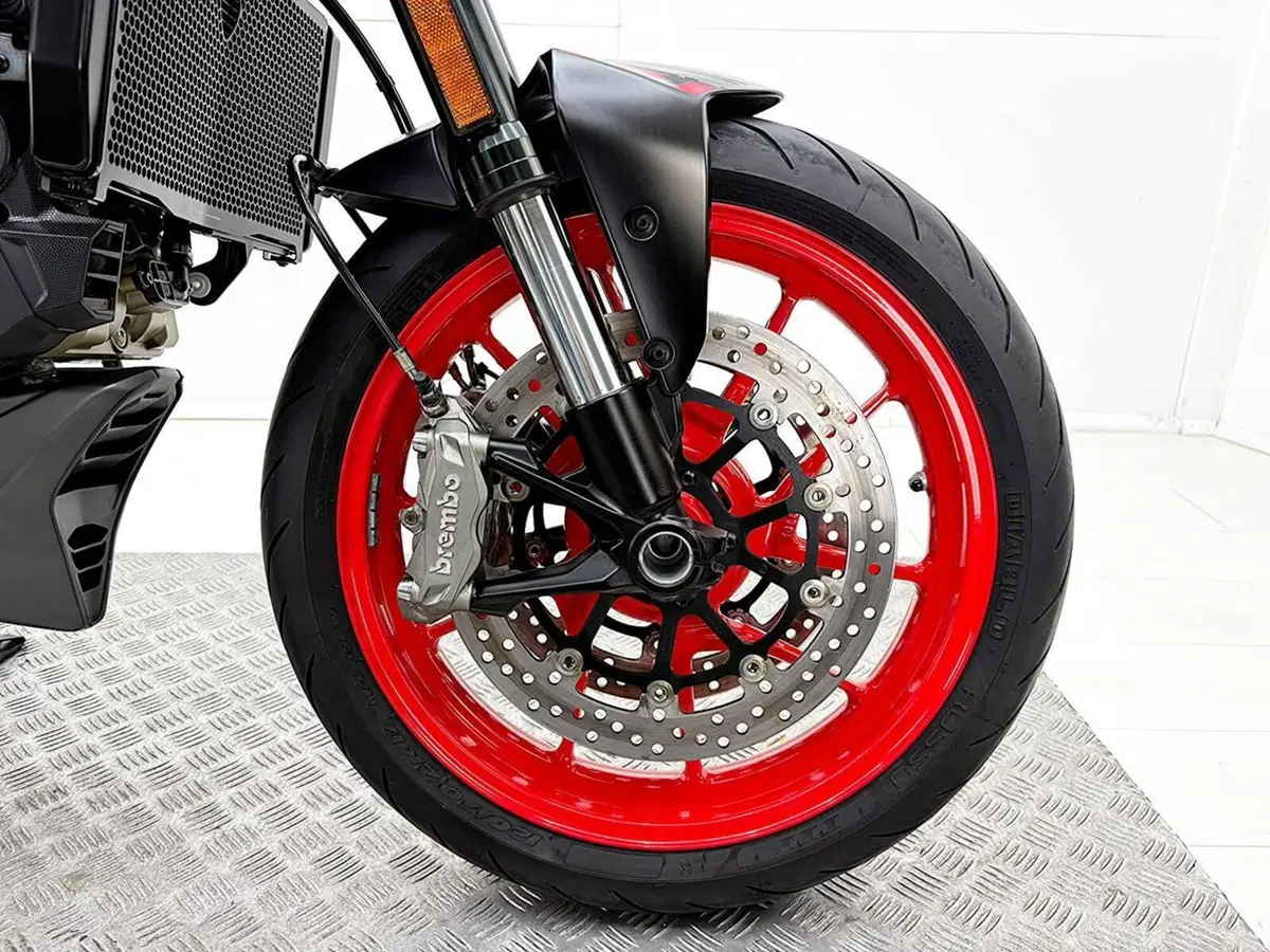Ducati Monster 937 (2021 - 25) (12)