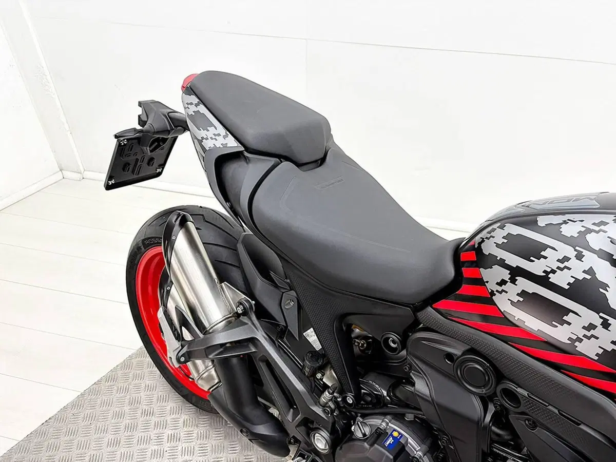 Ducati Monster 937 (2021 - 25) (19)