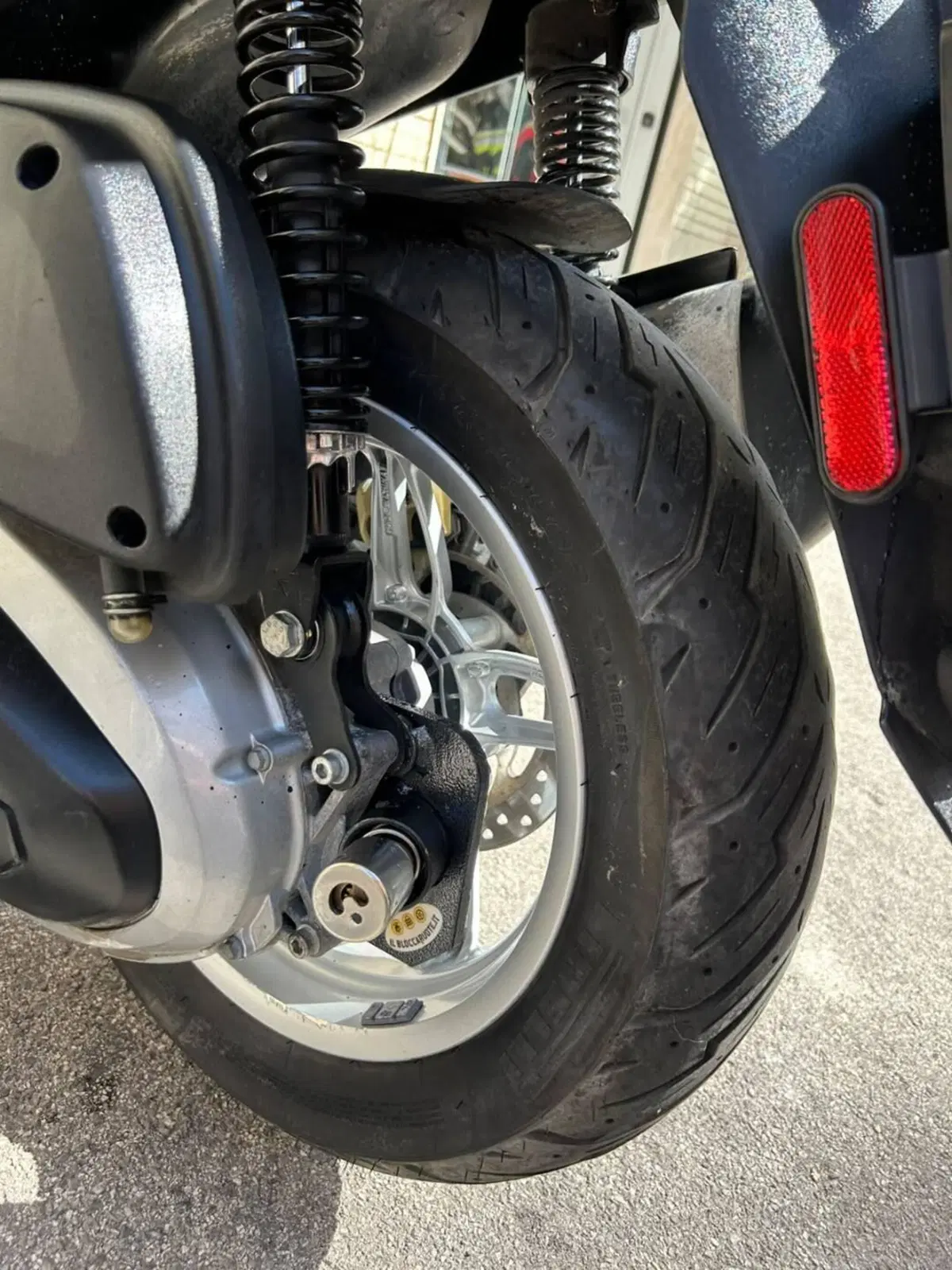 Piaggio Beverly 350 Police ABS-ASR (2018 - 20) (5)