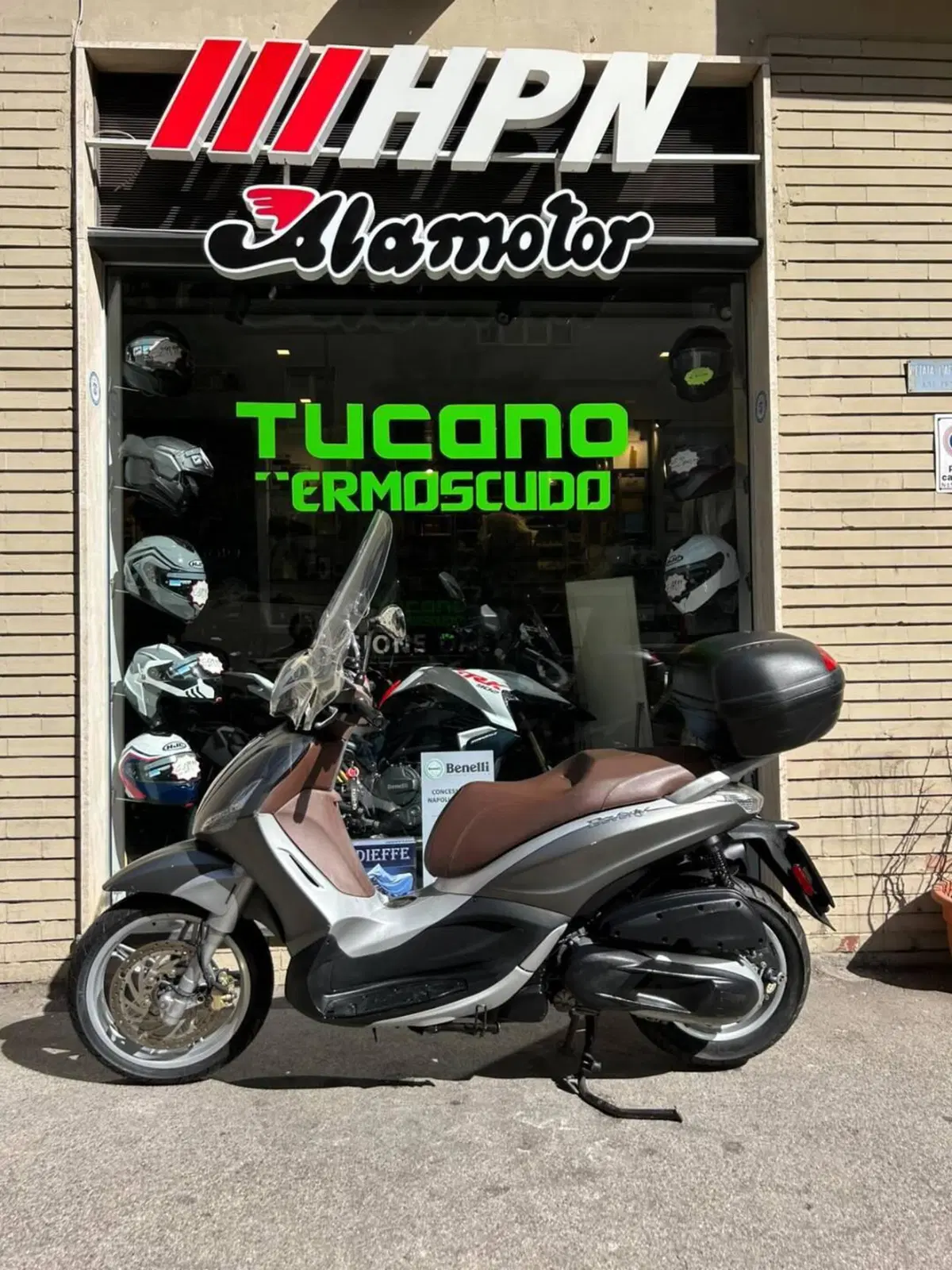 Piaggio Beverly 350 Police ABS-ASR (2018 - 20) (3)