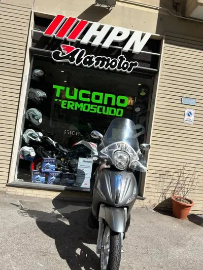 Piaggio Beverly 350 Police ABS-ASR (2018 - 20) usata
