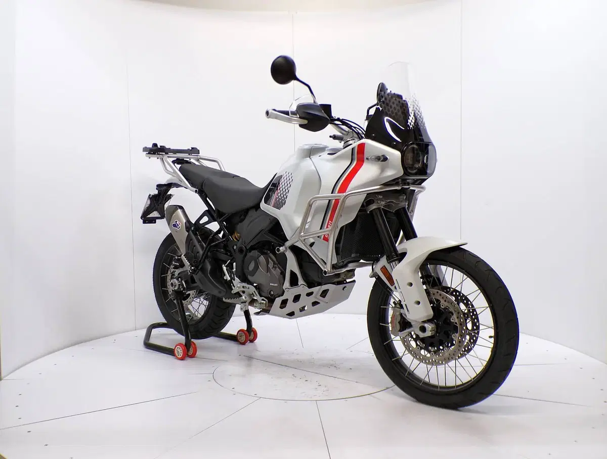 Ducati DesertX (2022 - 25) (2)