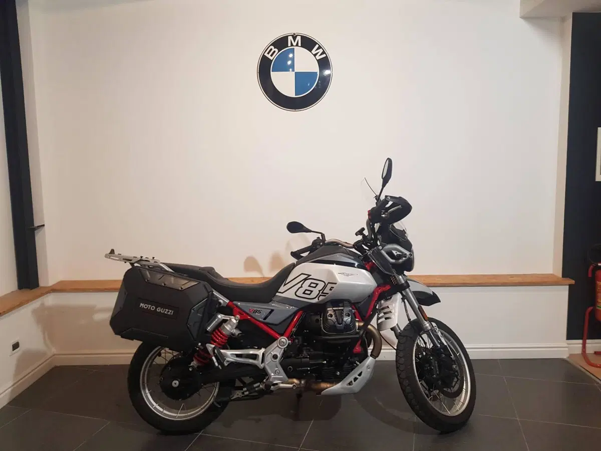 Moto Guzzi V85 TT (2024 - 26)