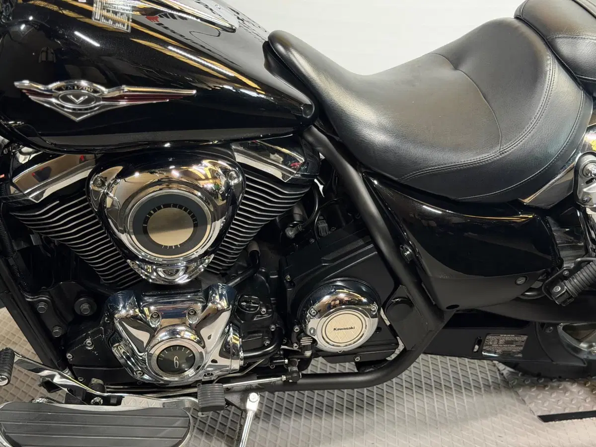 Kawasaki Vulcan VN 1700 Classic (2009 - 11) (12)