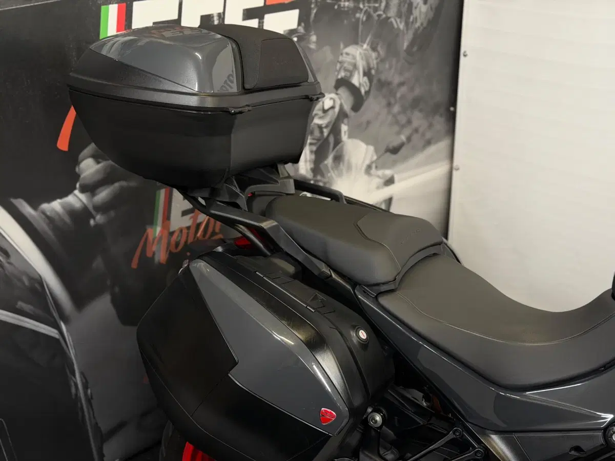 Ducati Multistrada V2 S (2022 - 24) (4)