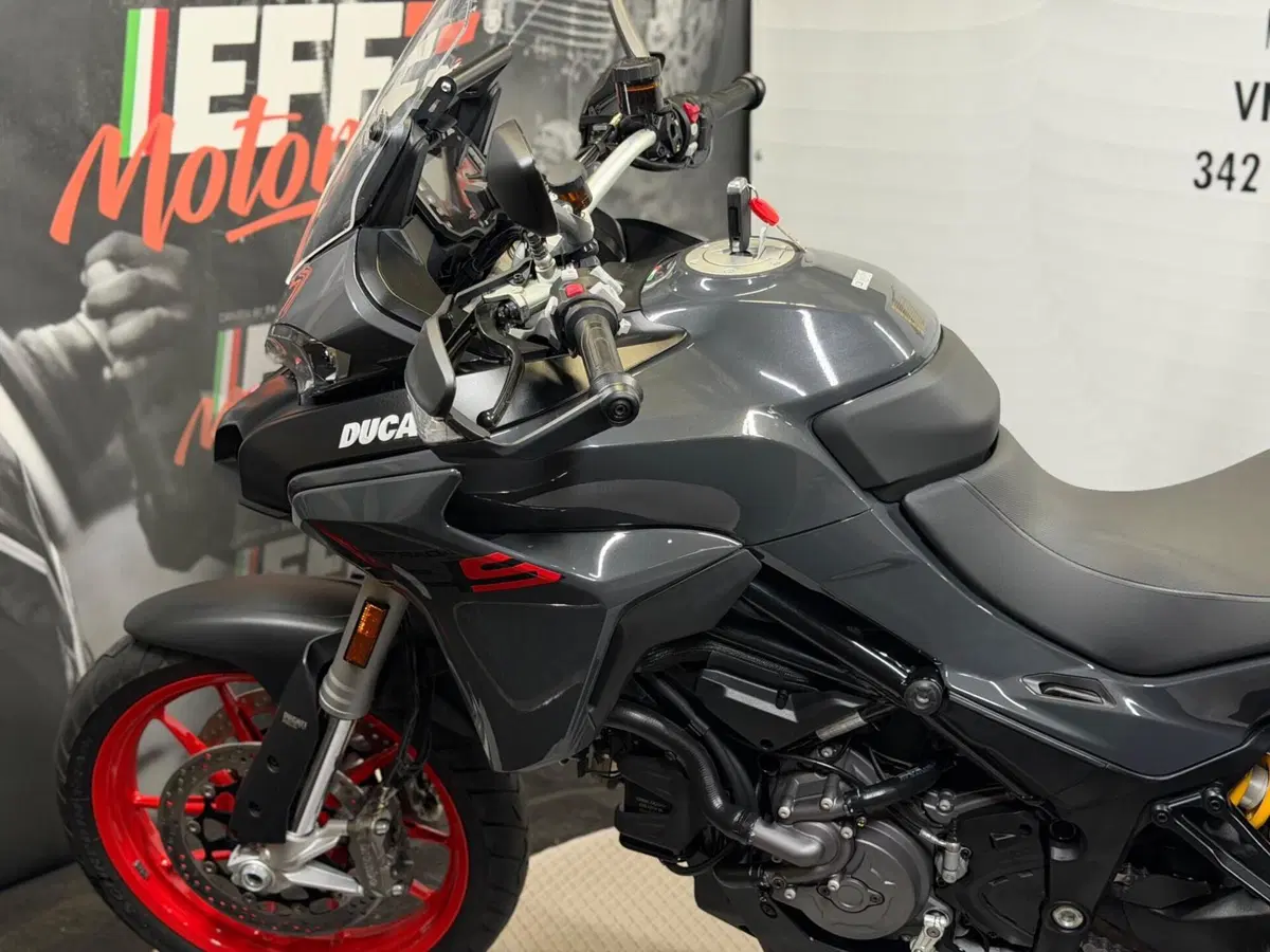Ducati Multistrada V2 S (2022 - 24) (10)