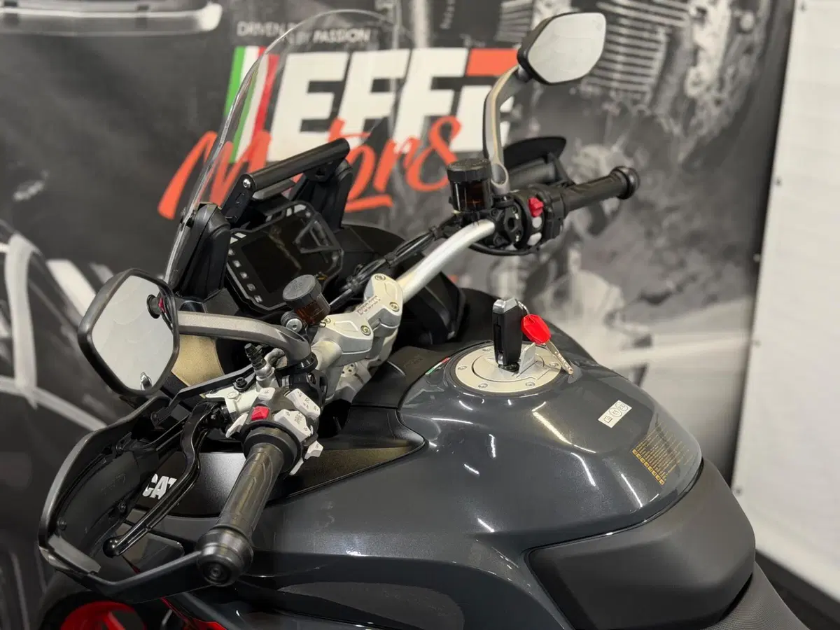 Ducati Multistrada V2 S (2022 - 24) (12)
