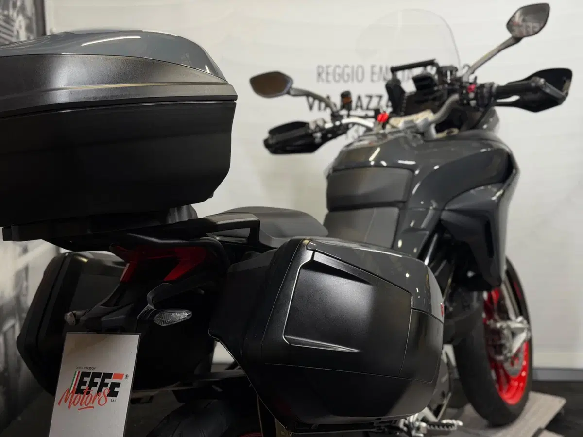 Ducati Multistrada V2 S (2022 - 24) (14)