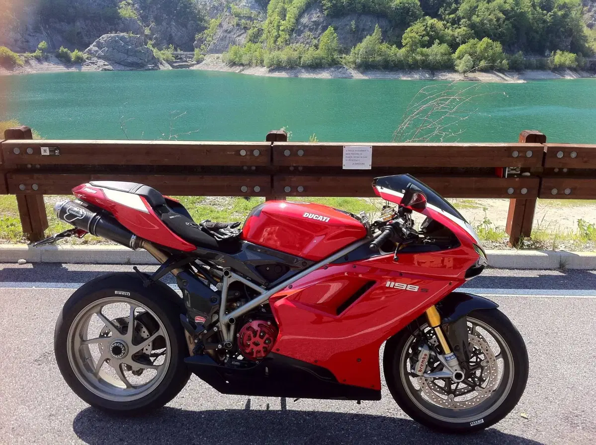 Ducati 1198 S