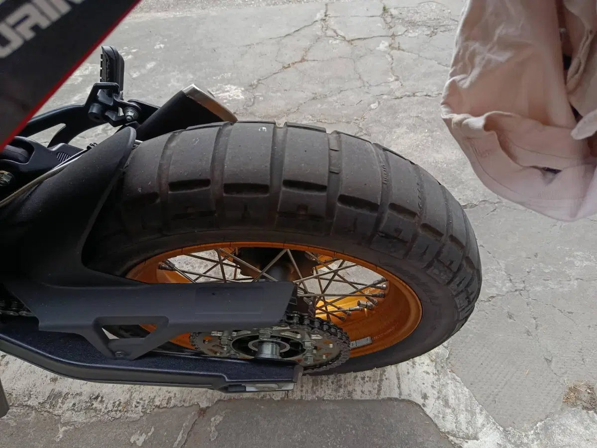 Moto Morini X-Cape 650 Gold Wheels Edition (2022 - 26) (10)