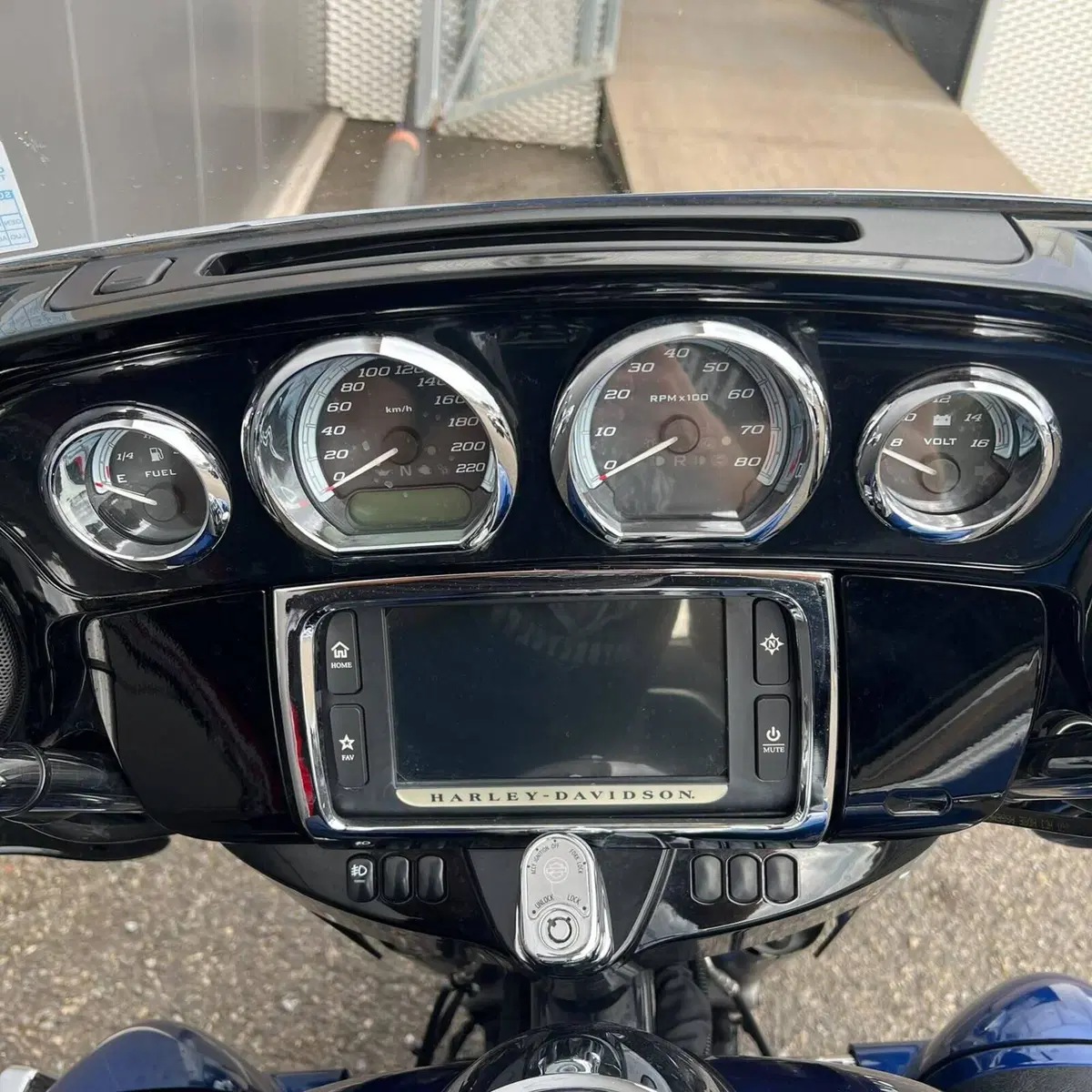 Harley-Davidson 1690 Electra Glide Ultra Limited (2014 - 15) - FLHTK (10)