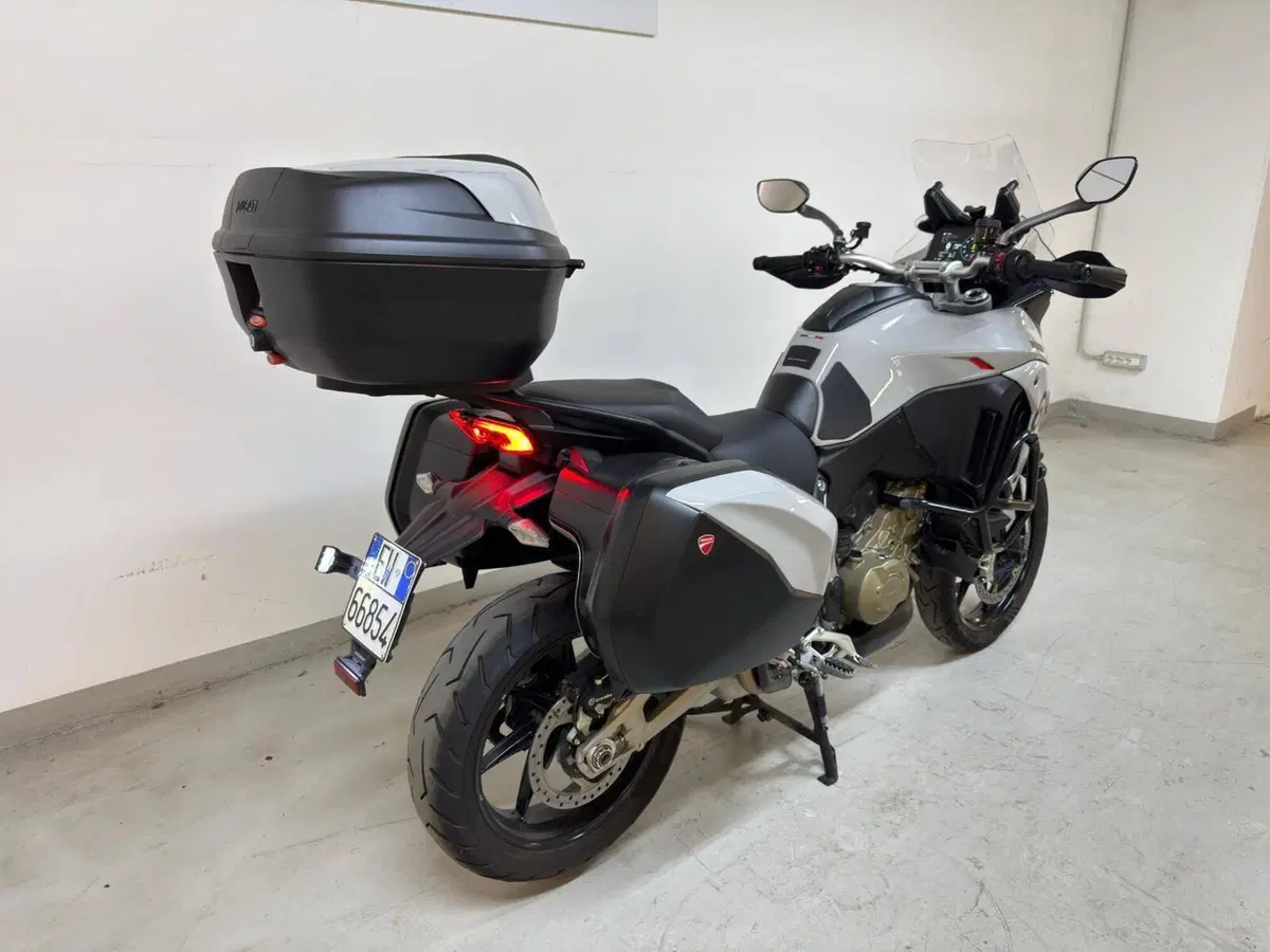 Ducati Multistrada V4 S (2021 - 24) (8)