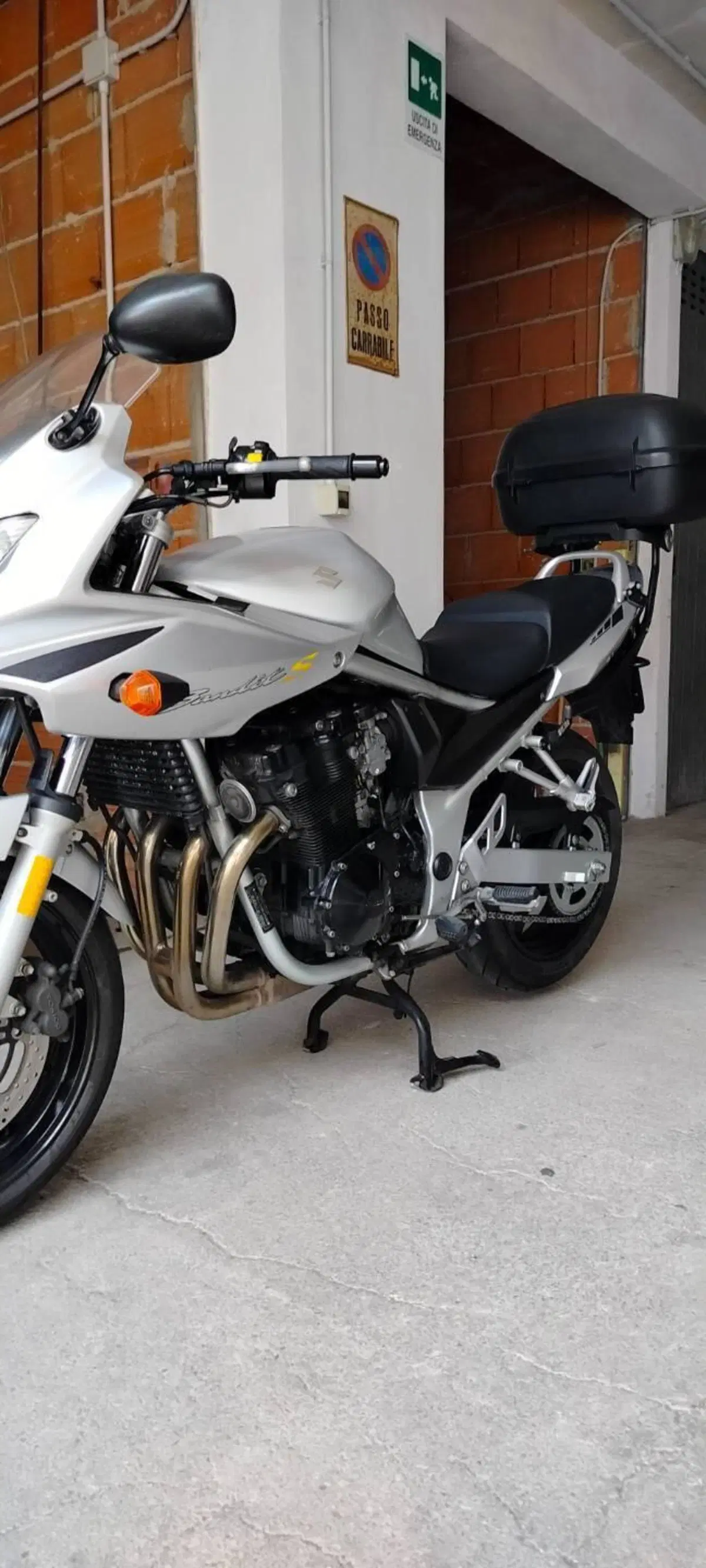Suzuki GSF 650 Bandit S (2005 - 06) (5)