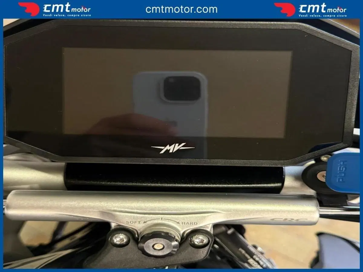 MV Agusta Brutale 800 RR (2021 - 25) (5)