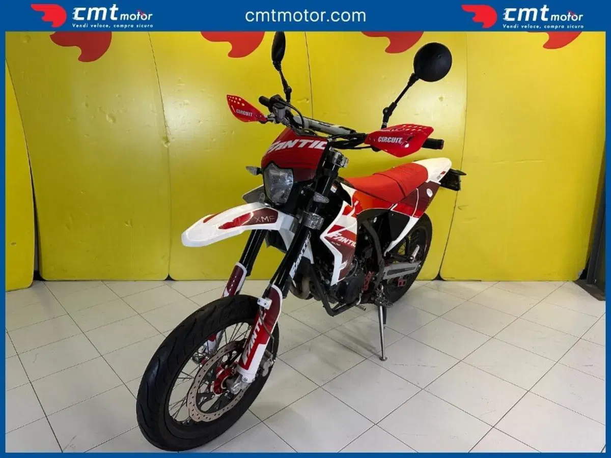 Fantic Motor XMF 125 Motard Performance 4T (2023 - 24) (2)