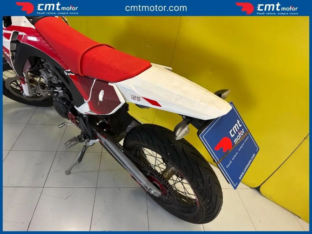 Fantic Motor XMF 125 Motard Performance 4T (2023 - 24) (8)