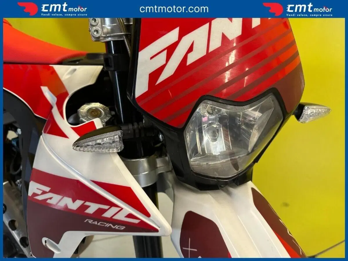 Fantic Motor XMF 125 Motard Performance 4T (2023 - 24) (12)