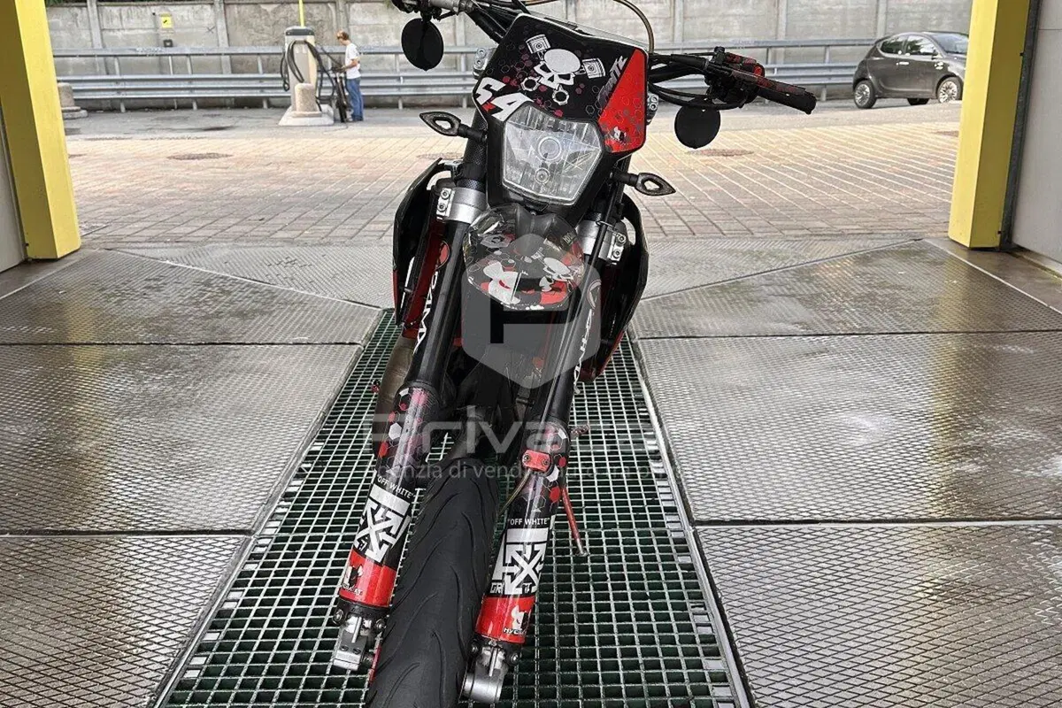 Fantic Motor Motard 50 Performance 2t (2020) (7)