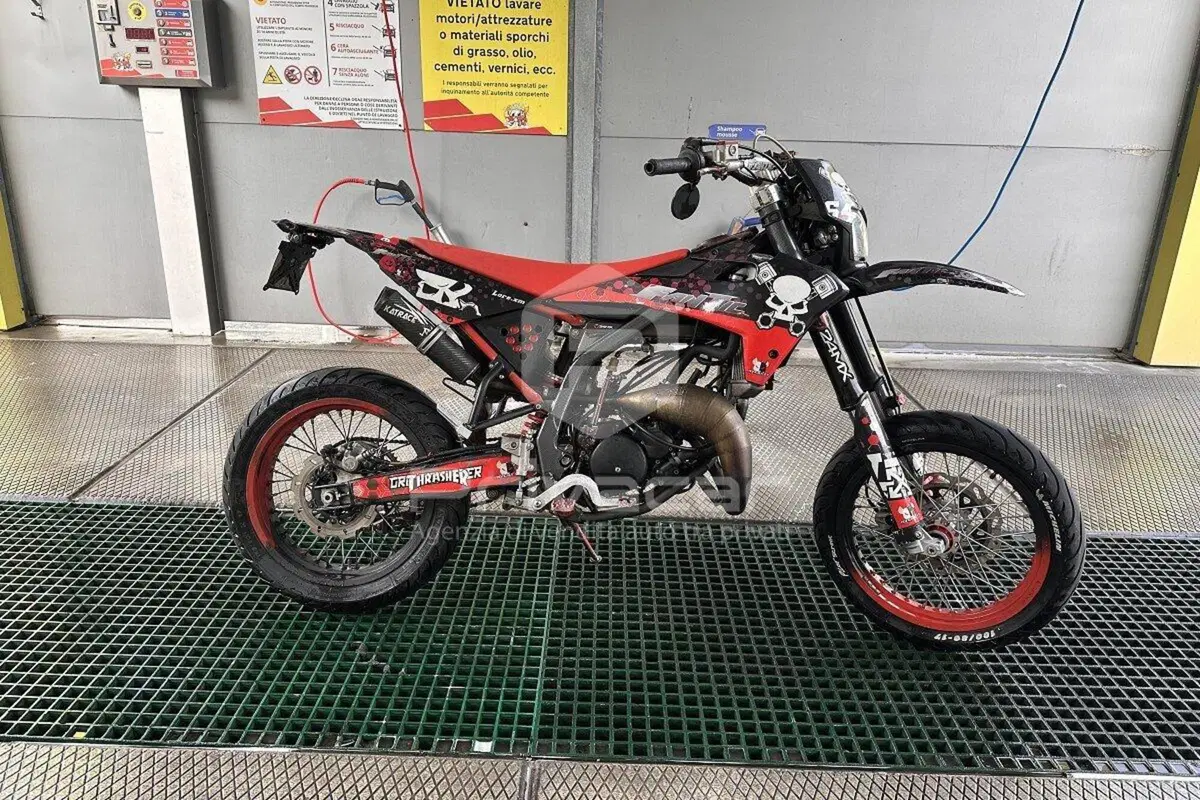 Fantic Motor Motard 50 Performance 2t (2020) (6)