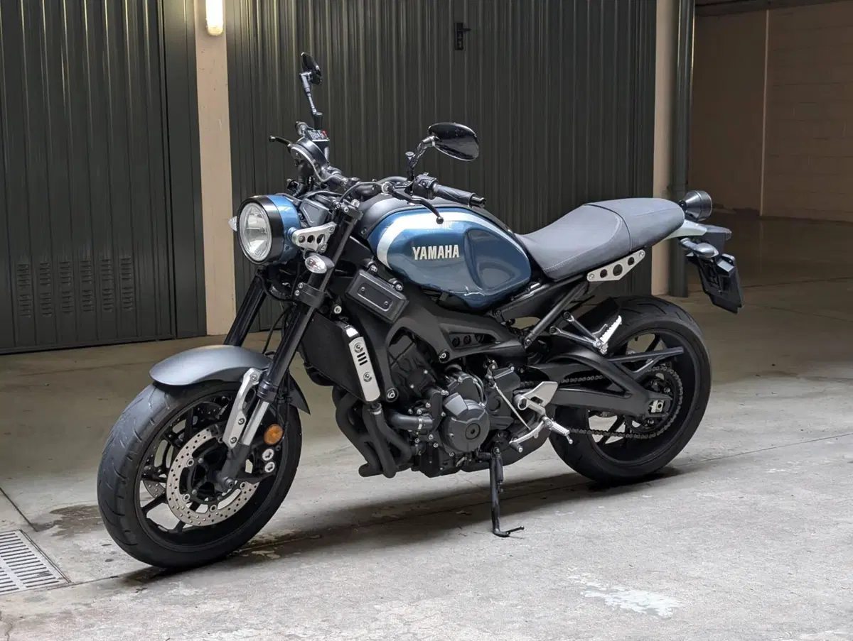 Yamaha XSR 900 ABS (2016 - 20) (4)